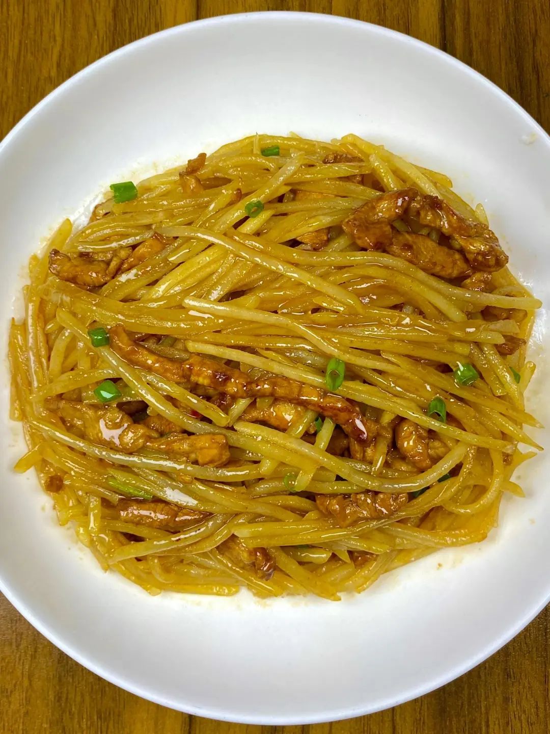 土豆丝炒肉的做法