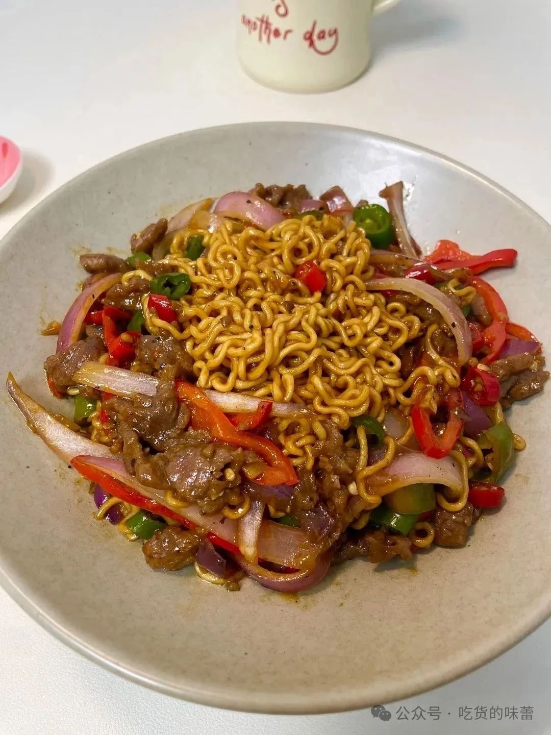 黑椒牛肉焖面的做法