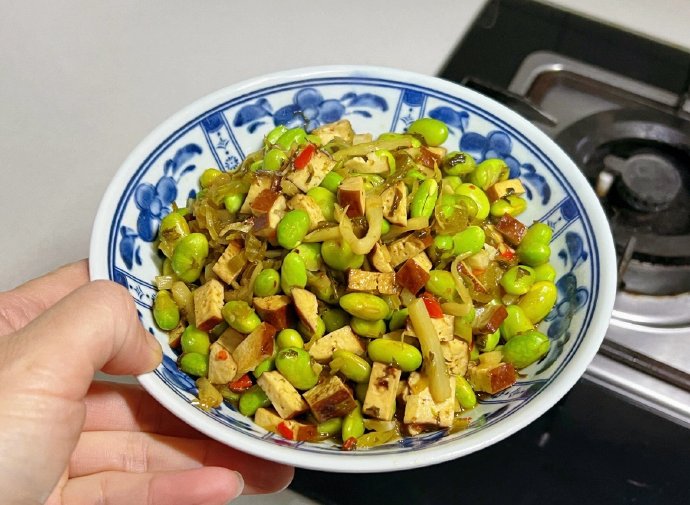 雪菜香干烧毛豆图片