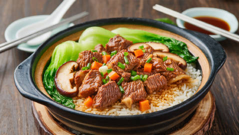 牛肉香菇煲仔饭图片