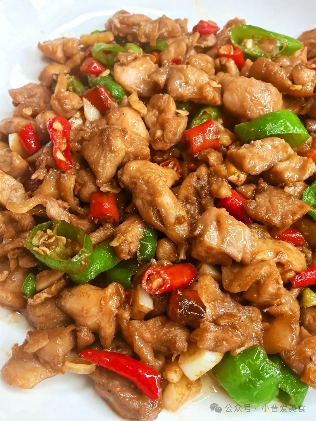 双椒炒鸡腿肉的做法