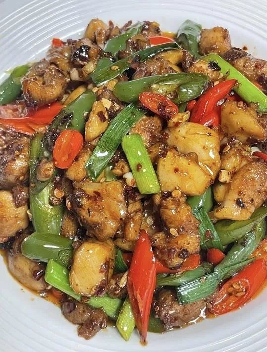 小炒鸡腿肉的做法