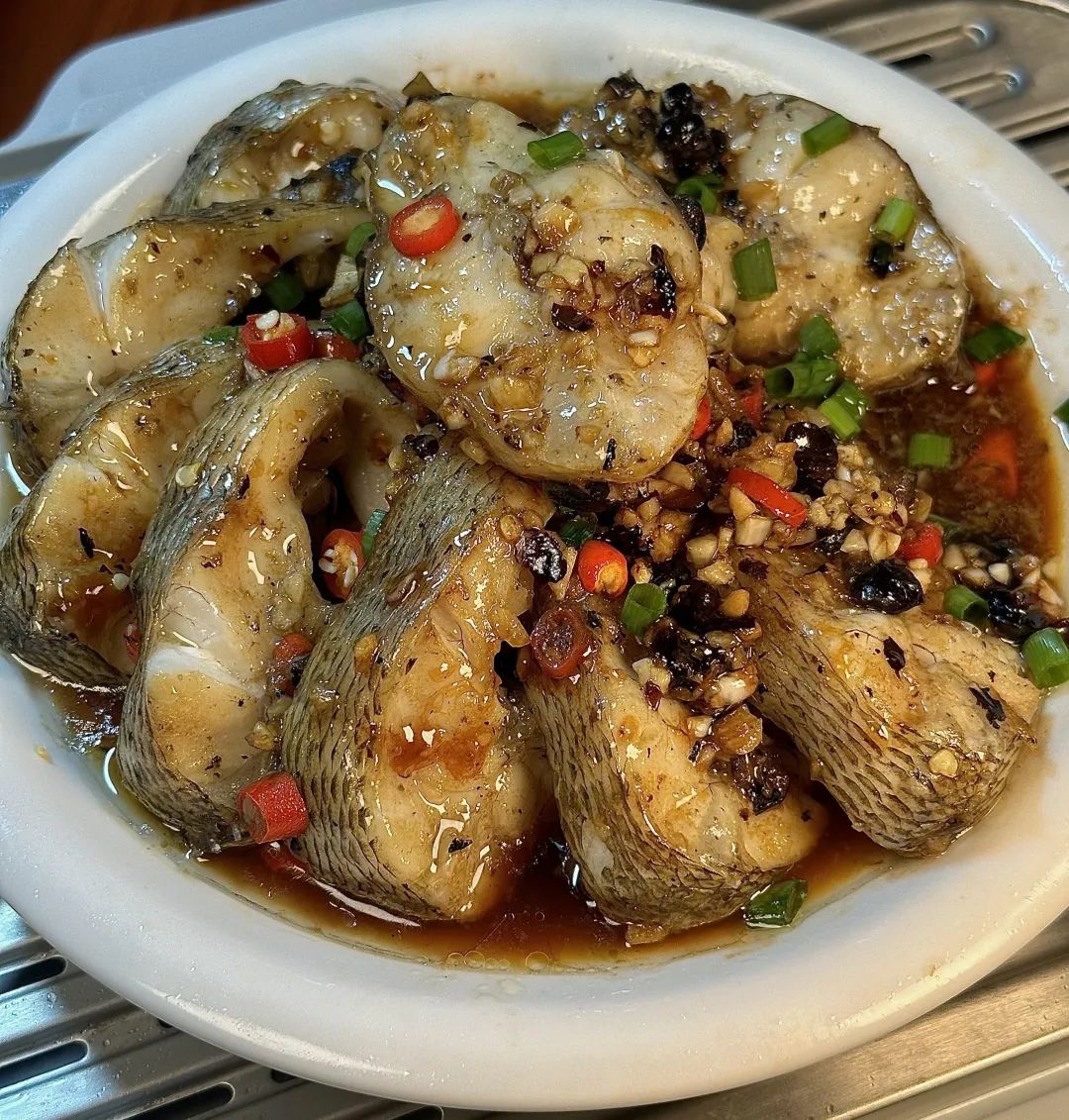 豆豉蒸鲈鱼的做法