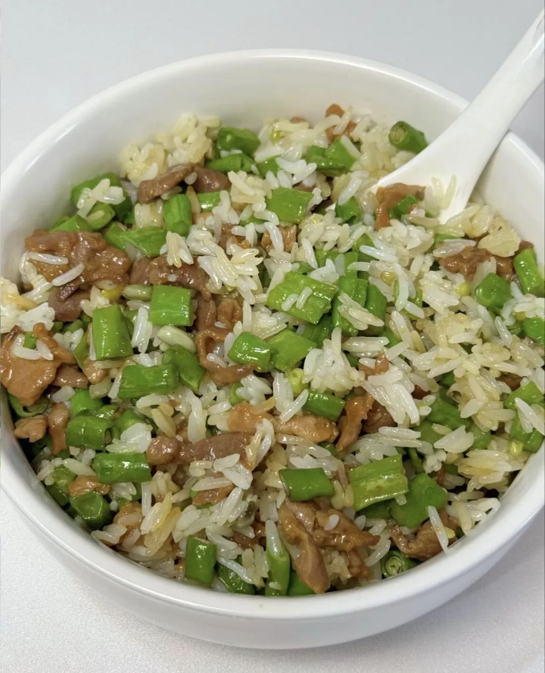 豆角牛肉拌饭的做法