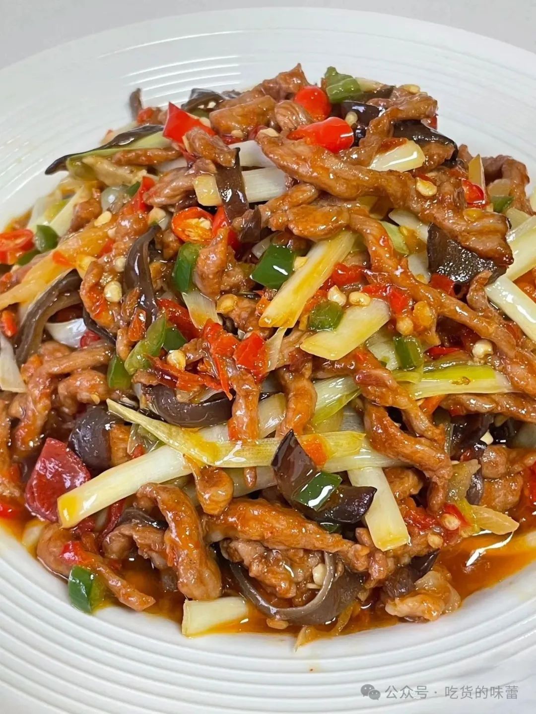 韭黄木耳炒瘦肉的做法
