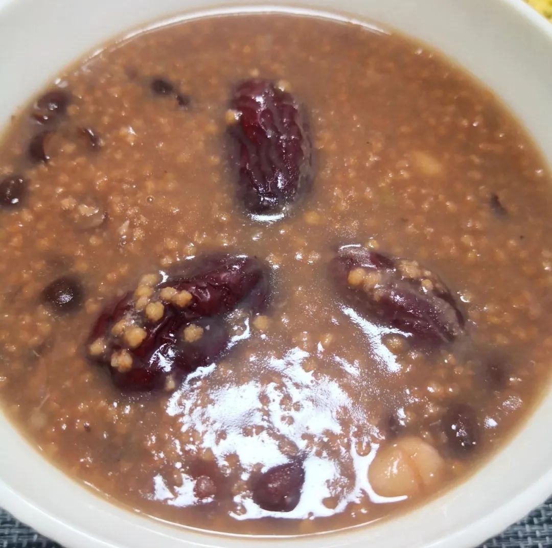小米大豆坚果粥的做法