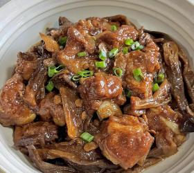 鹿茸菇蒸排骨的做法