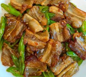 辣椒炒五花肉的做法