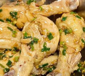 葱油蒸鸡腿的做法