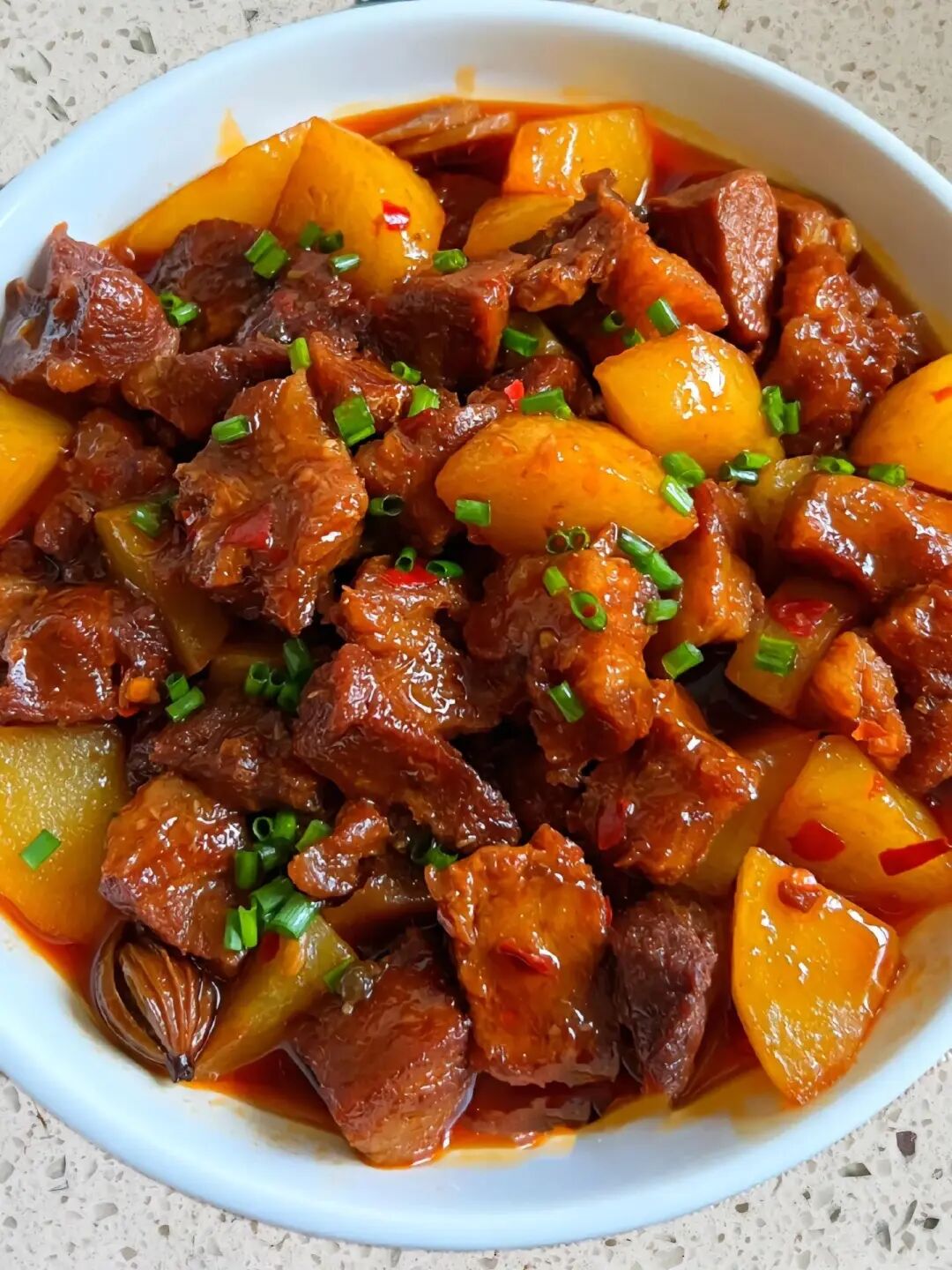 土豆烧牛腩的做法
