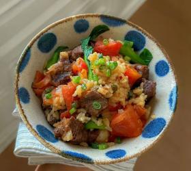 牛肉番茄焖饭的做法
