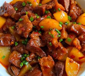 土豆烧牛腩的做法