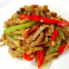 洋葱泡椒炒牛柳的做法 洋葱泡椒炒牛柳的做法
