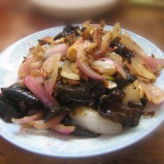 羊肉炒洋葱的做法