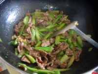 芥兰炒牛肉的做法