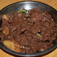 姜葱炒牛肉的做法