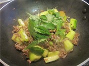 九层塔炒羊肉的做法