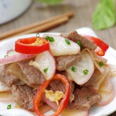 暖心暖胃的小萝卜炒牛肉片的做法 暖心暖胃的小萝卜炒牛肉片的做法