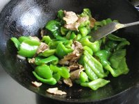 青椒炒羊肉的做法