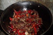 干煸麻辣牛肉条的做法