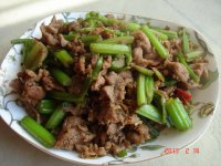 羊肉芹菜的做法