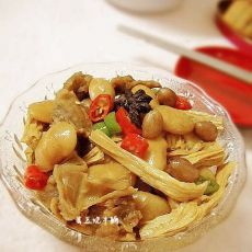 芸豆腐竹烧牛腩的做法 芸豆腐竹烧牛腩的做法