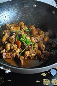 腐竹结烧肉的做法