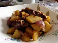 牛肉烩土豆的做法
