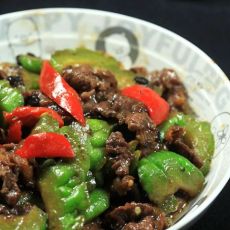 凉瓜炒牛肉的做法