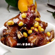麻辣香蹄炖黄豆的做法 麻辣香蹄炖黄豆的做法
