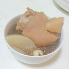 莲子白萝卜猪蹄汤的做法 莲子白萝卜猪蹄汤的做法