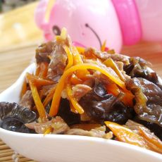 牛肉炒胡萝卜木耳的做法 牛肉炒胡萝卜木耳的做法