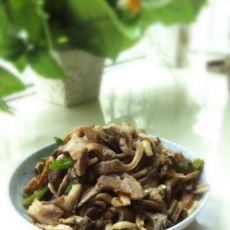 蘑菇炒肉片的做法 蘑菇炒肉片的做法