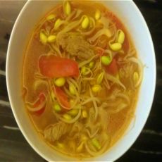 西红柿豆芽汤的做法 西红柿豆芽汤的做法