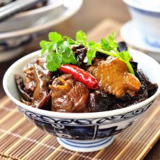 榛菇烧公鸡的做法 榛菇烧公鸡的做法