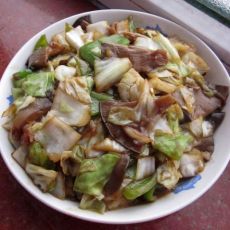 家常圆白菜炒蘑菇的做法 家常圆白菜炒蘑菇的做法