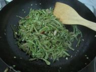 炒扁豆丝的做法