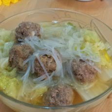 白菜羊肉丸子汤的做法 白菜羊肉丸子汤的做法