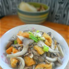 蘑菇炒豆泡的做法