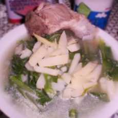 小白菜土豆条大骨头汤的做法 小白菜土豆条大骨头汤的做法