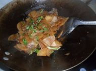 萝卜炒肉片的做法