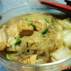白菜豆腐炖粉条的做法 白菜豆腐炖粉条的做法