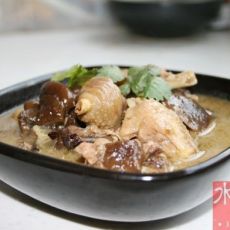 蘑菇炖小鸡的做法 蘑菇炖小鸡的做法