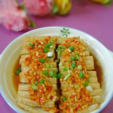 剁椒蒸鱼饼的做法 剁椒蒸鱼饼的做法