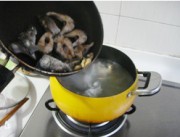 无花果香鱼汤的做法
