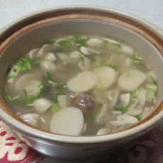 菌菇肉排汤的做法