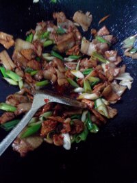 大葱炒肉片的做法