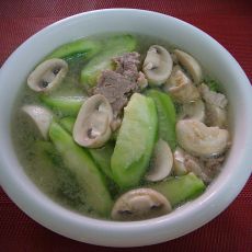 丝瓜鲜菇瘦肉汤的做法 丝瓜鲜菇瘦肉汤的做法