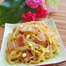 五花肉炒黄豆芽的做法 五花肉炒黄豆芽的做法