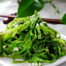 清炒尖椒扁豆丝的做法 清炒尖椒扁豆丝的做法